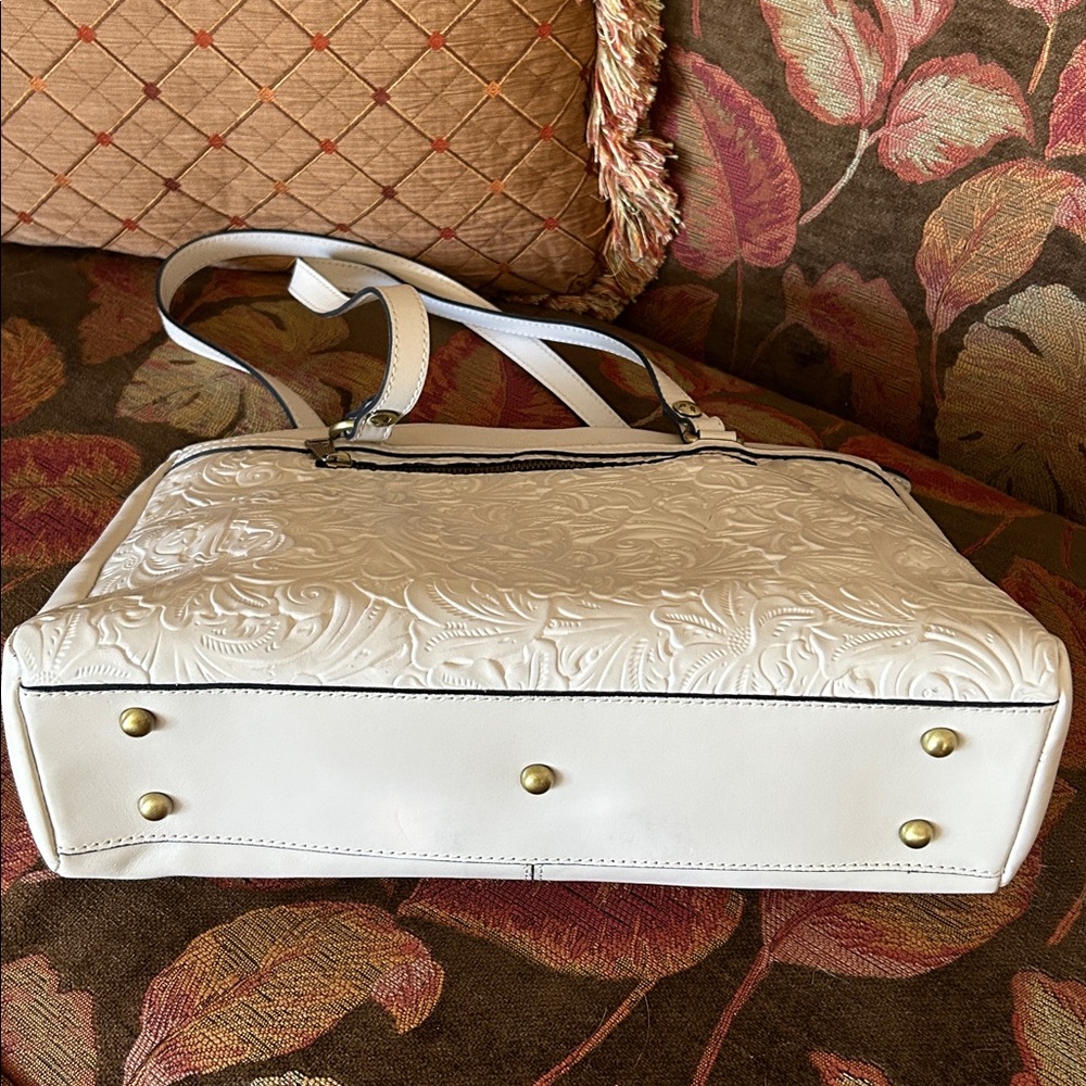 Patricia Nash Floral Tooled Poppy Shoulder Bag - Picture 8 of 16